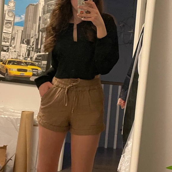 NWT Mocha shorts with string tie - Picture 2 of 2